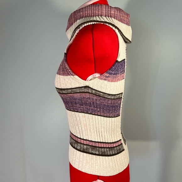 Ribbed Knit Sleeveless Top - XS - Picture 2 of 11